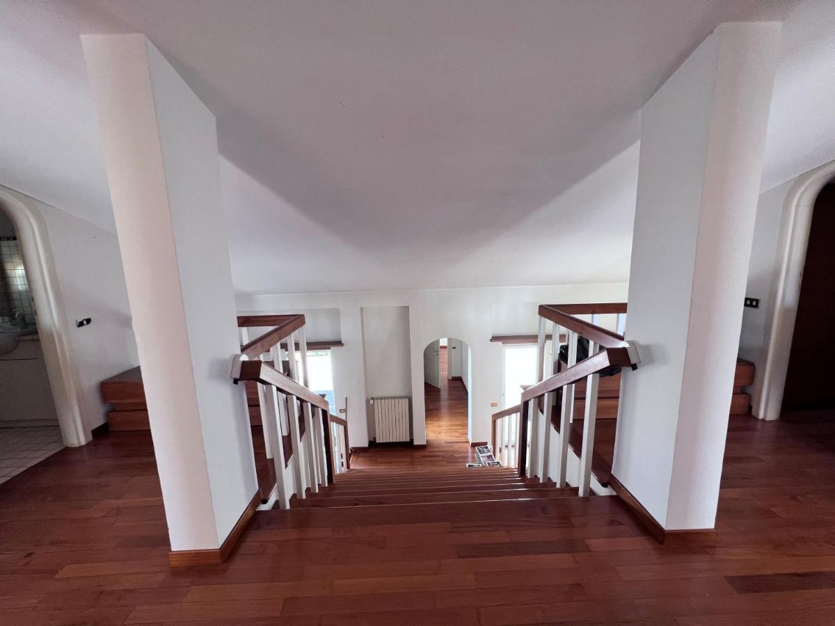 Villa Luxury Roma Marco Simone Exterior photo